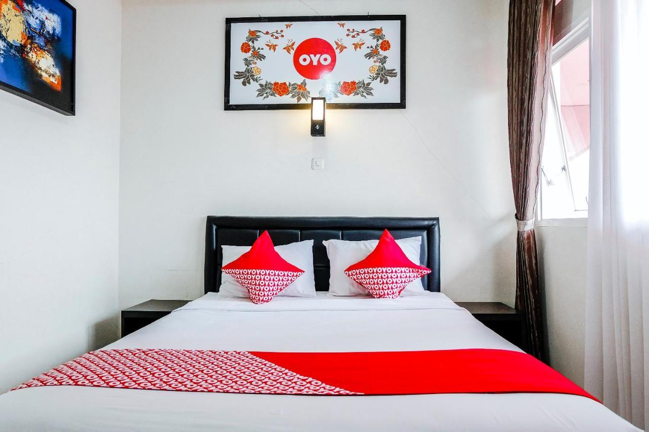 Oyo 803 Toetie Hotel Batu  Extérieur photo